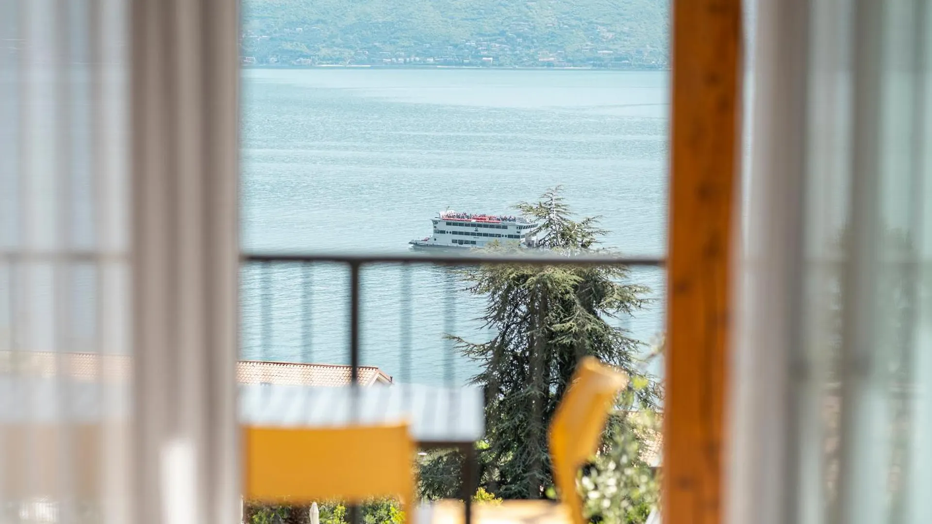 גרגננו Residence Dany Appartamenti Con Cucina Vista Lago Piscina E Parcheggio איטליה
