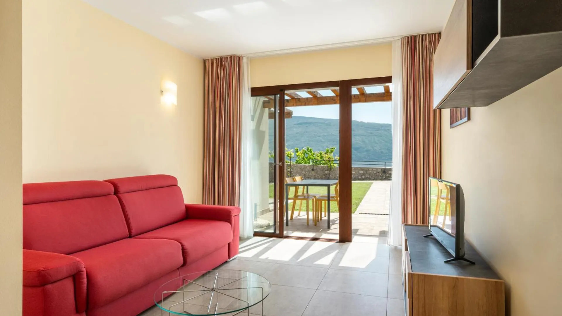 גרגננו Residence Dany Appartamenti Con Cucina Vista Lago Piscina E Parcheggio מלון דירות