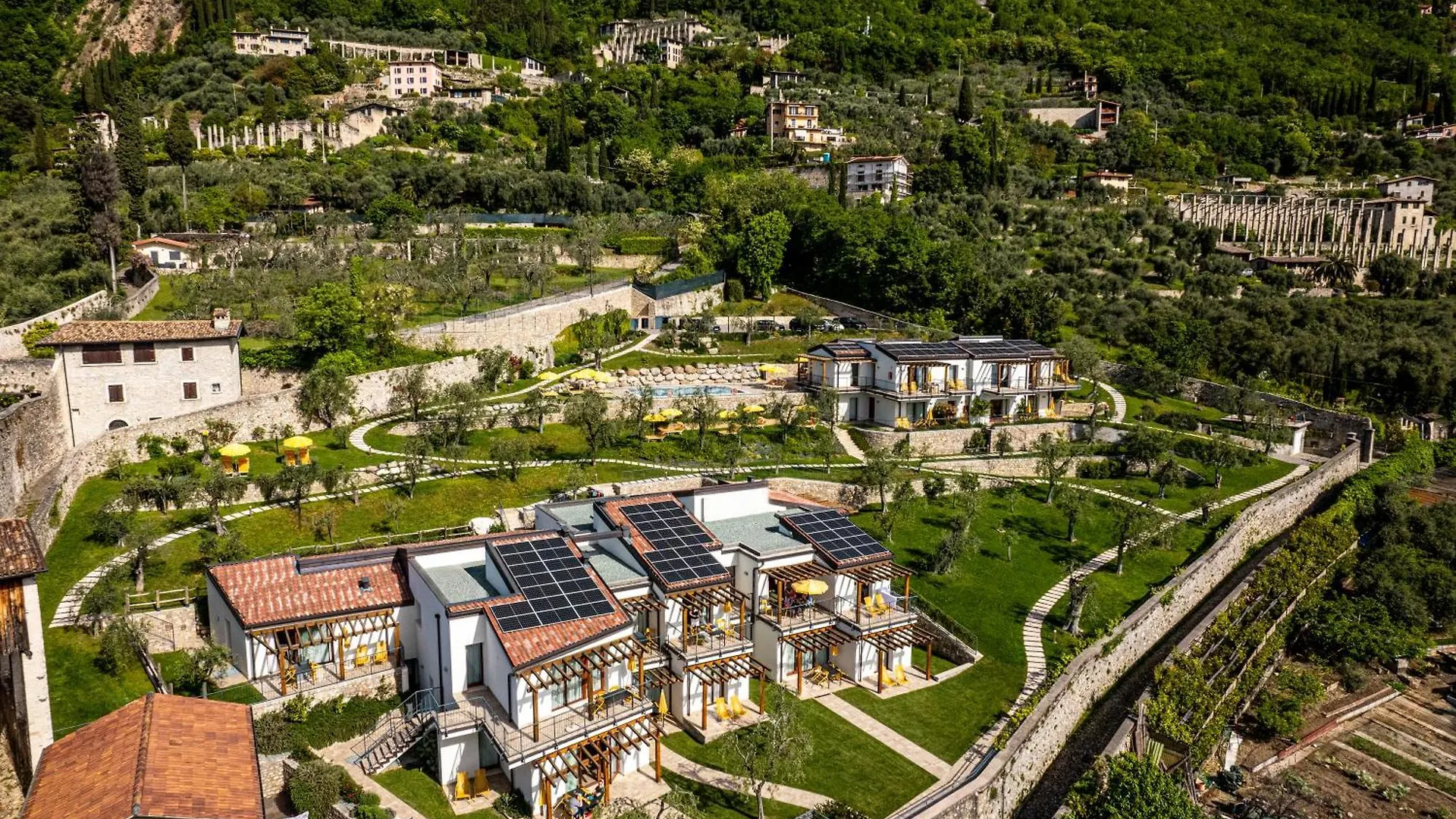 Residence Dany Appartamenti Con Cucina Vista Lago Piscina E Parcheggio Gargnano